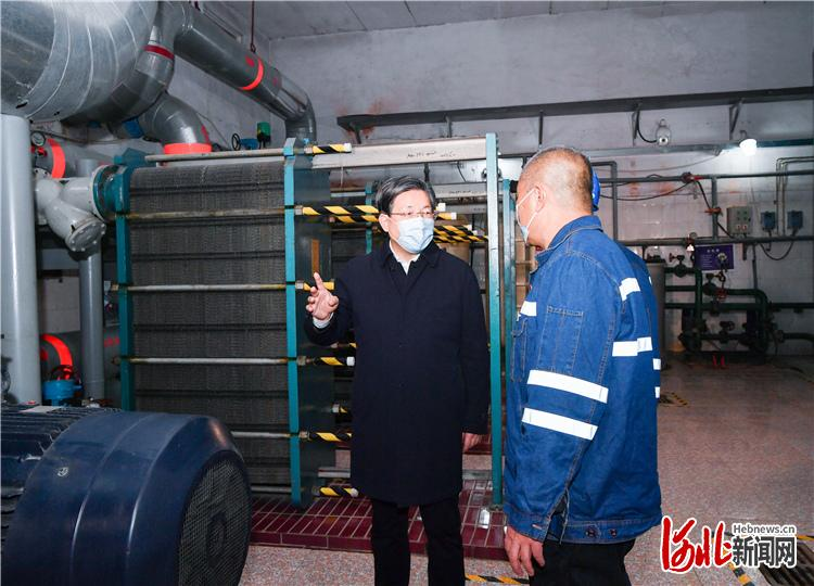 王东峰在石暗访检查供暖工作:时刻关心民生冷暖(图3) 王东峰在石暗访检查供暖工作:时刻关心民生冷暖(图3)