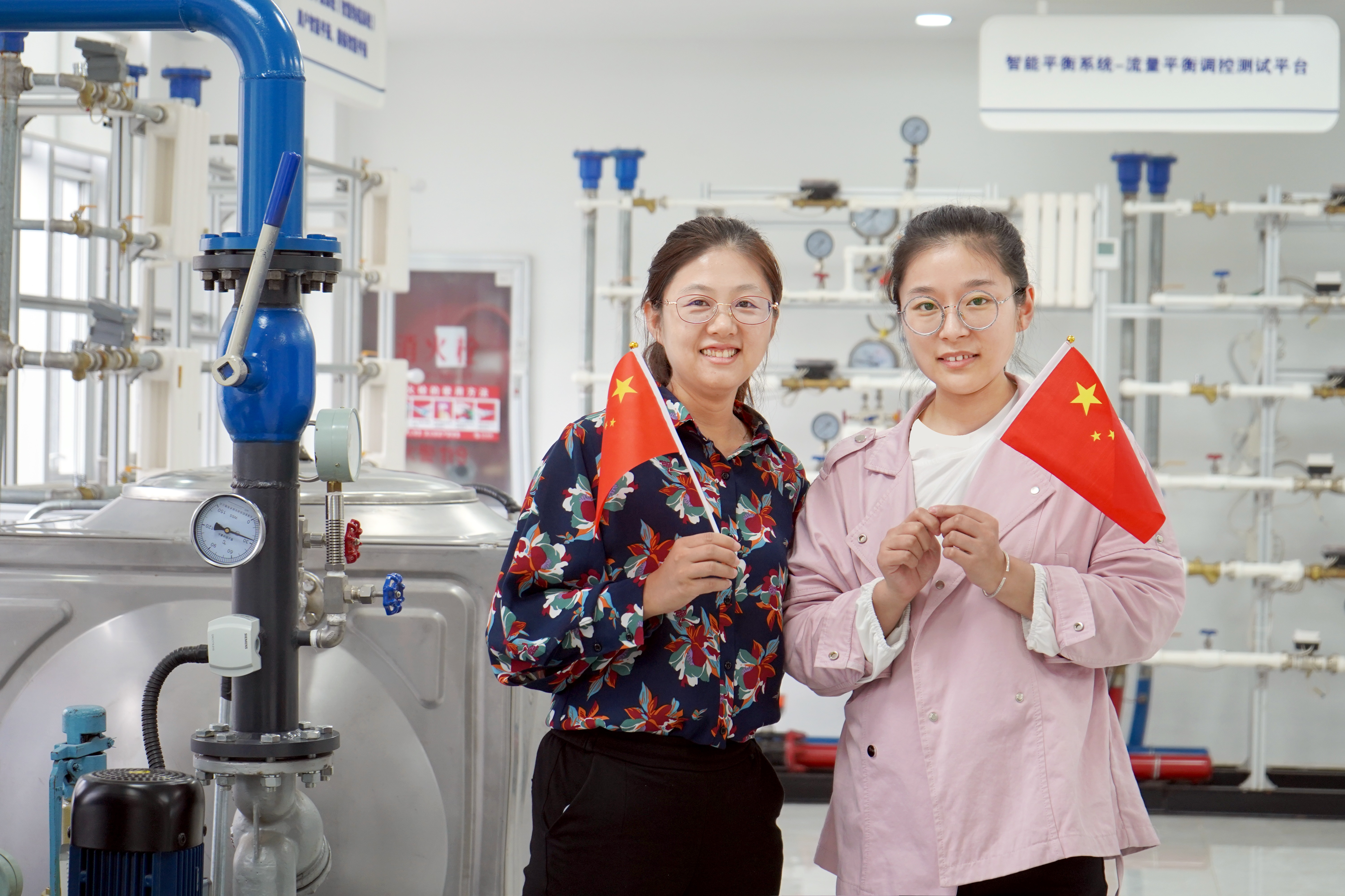 我和国旗合个影丨来自工大科雅人的表白(图17) 我和国旗合个影丨来自工大科雅人的表白(图17)